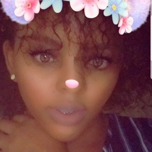 Meet your Posher, Brittney